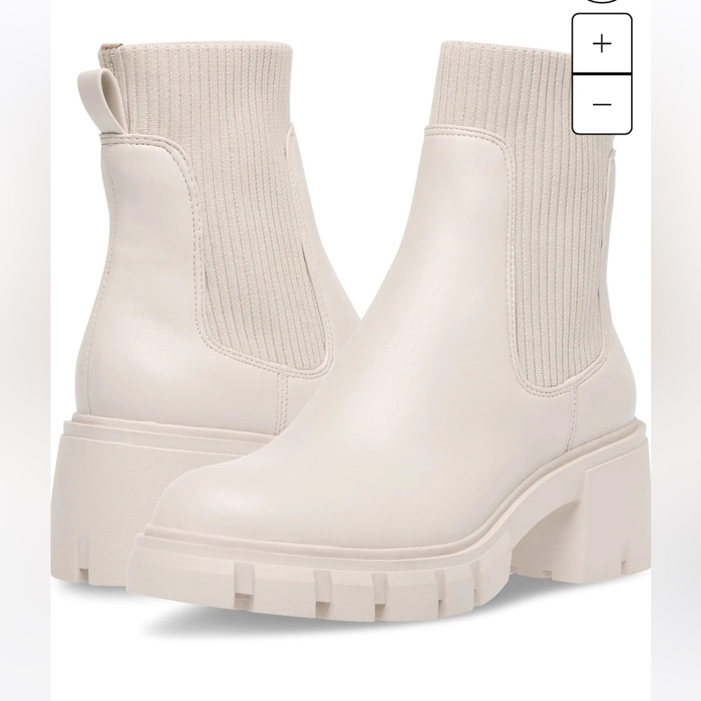 Steve Madden Hayle Ankle Boots in Bone